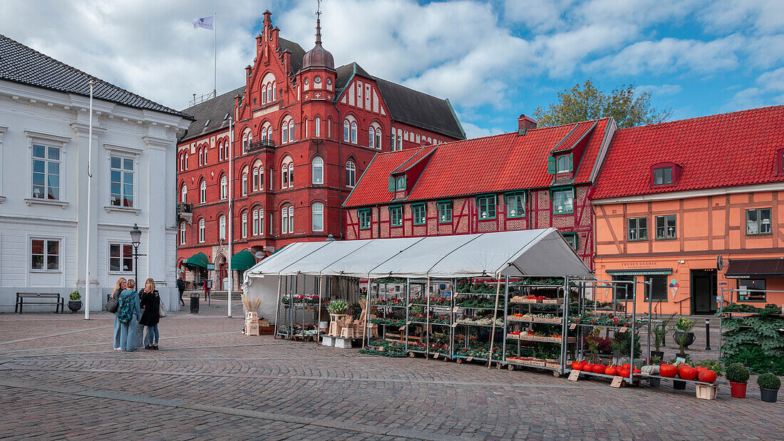 Marktplatz in Ystad in Schweden\n