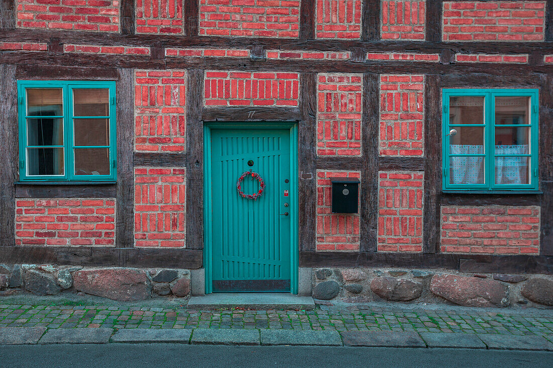 Hausfassade in Ystad in Schweden\n