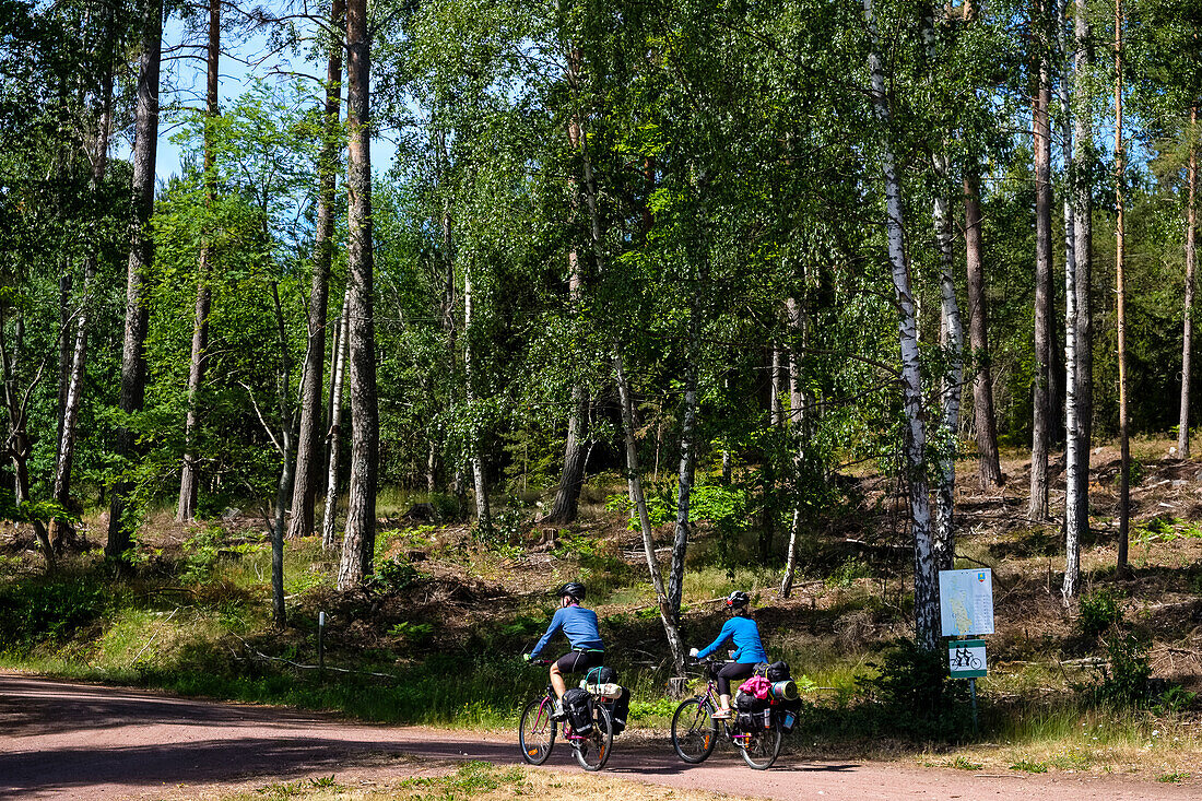Fahrradfahren auf den Ahland Insel, Fahrradfähre bei Geta, Ahland, Finnland