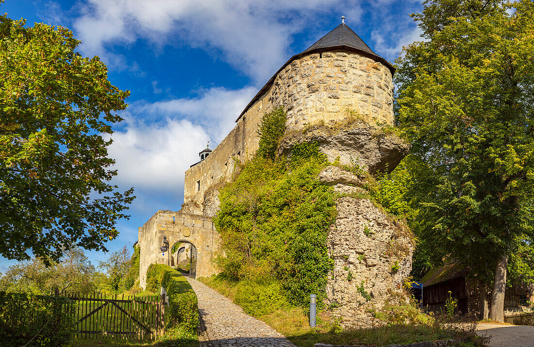 Burg Zwernitz in Sanspareil,  Gemeinde Wonsees im Landkreis Kulmbach, Bayern, Deutschland