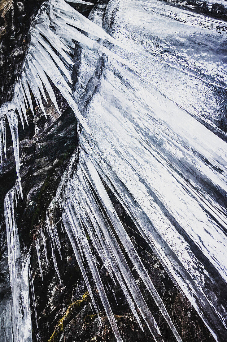 Eiszapfen, Eisklettern am Bafflfall im Sellrain, Tirol, Österreich