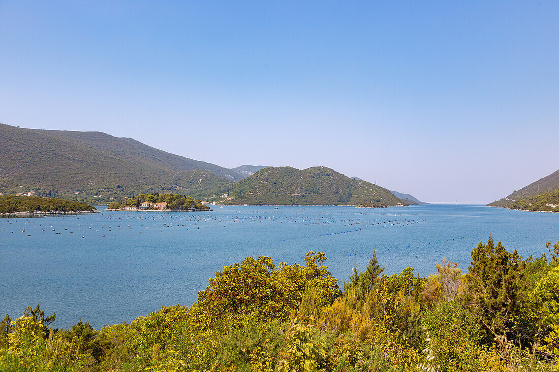 Pelješac Peninsula; Neretvanski Canal, Otočić Života