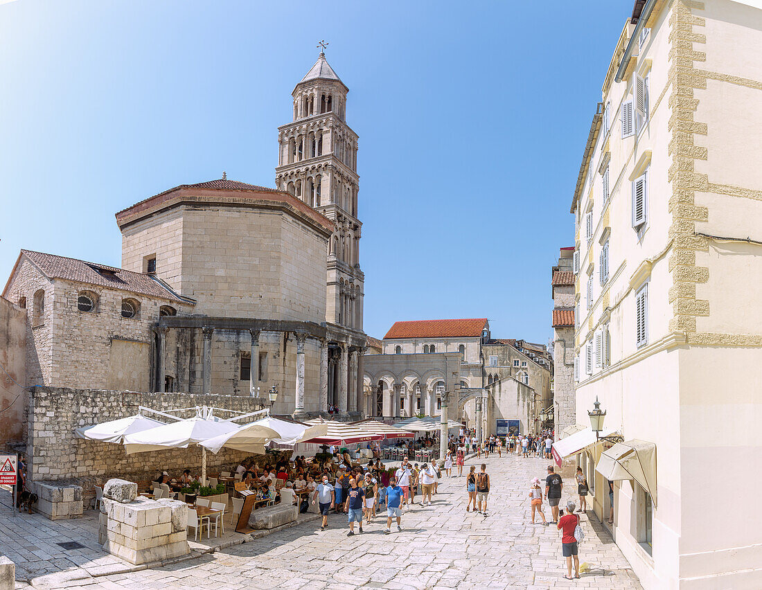 Split, Diokletianspalast, Kathedrale des hl. Domnius, Peristyl, Platz am Silbernen Tor, Dalmatien, Kroatien