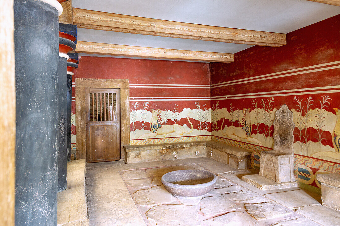 Knossus; Palace of Knossos; throne room; murals