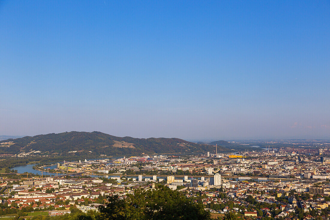 Linz, Stadtpanorama, Aussichtsplatz Pöstlingberg, Oberösterreich, Österreich