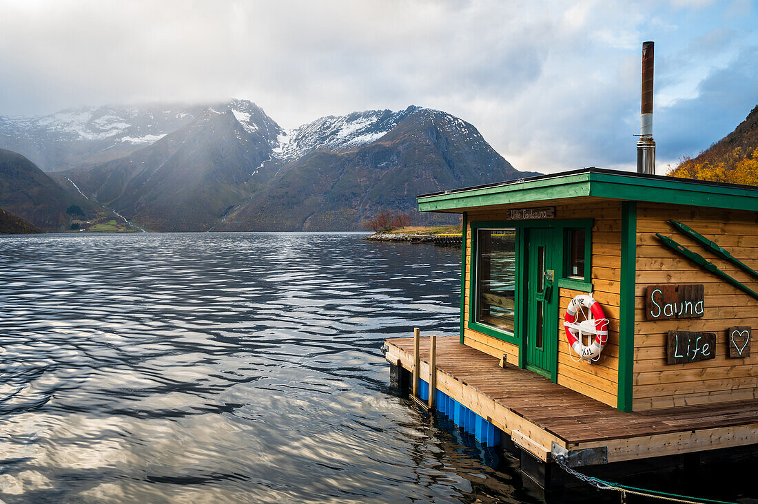 Sauna in Urke, Hjoerundfjord, Moere und Romsdal, Hurtigrute, Norwegen, Europa