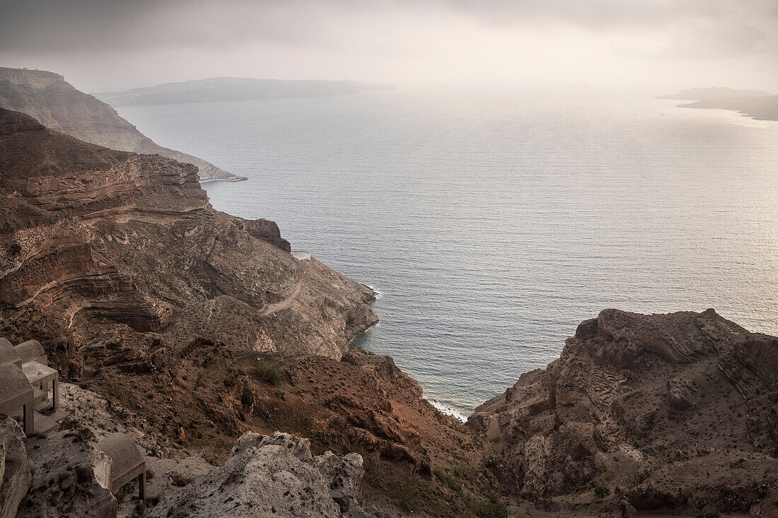 Steilküste bei Fira zur Caldera, Santorini, Santorin, Kykladen, Ägäisches Meer, Mittelmeer, Griechenland, Europa