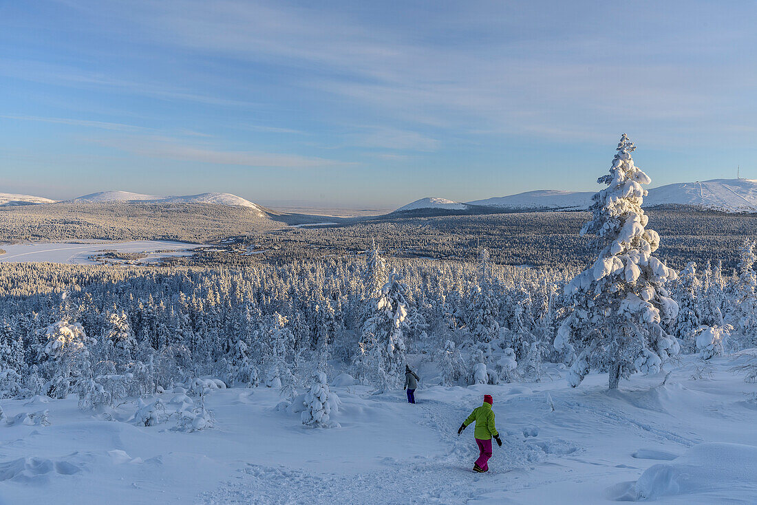 Wanderung zum Kuertunturi, Landschaft bei Äkäslompolo, Spaziergänger, Äkäslompolo, Finnland