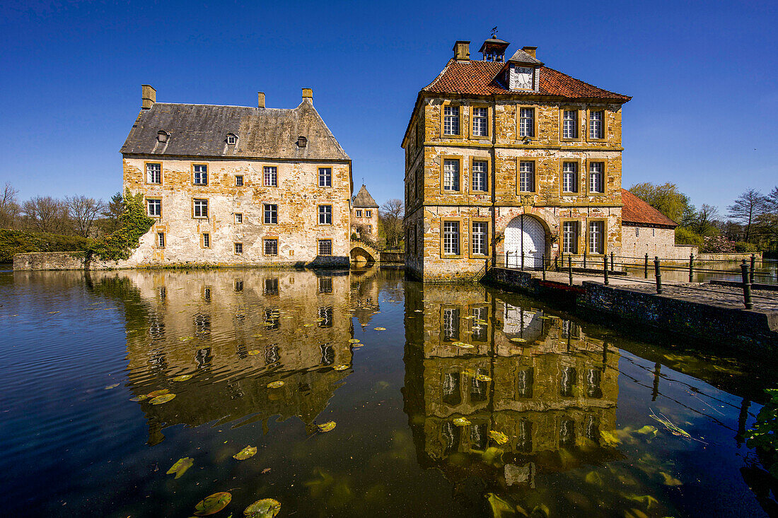 Moated Castle Tatenhausen in Halle, Gütersloh district, North Rhine-Westphalia, Germany