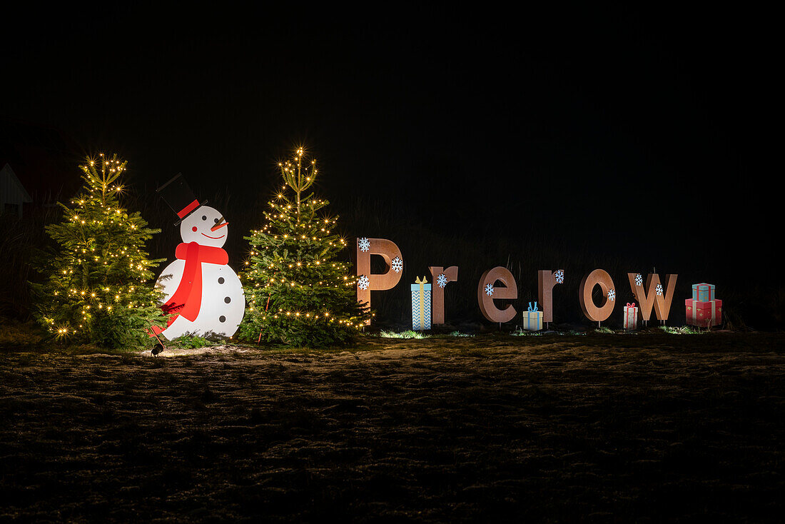 Christmas trees, snowman, Prerow lettering, Baltic Sea resort of Prerow, Fischland-Darß-Zingst, Mecklenburg-West Pomerania, Germany