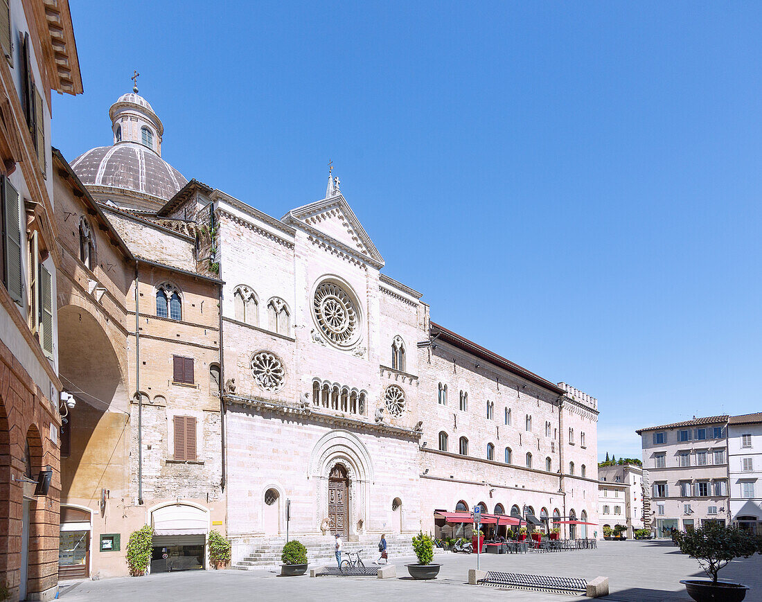 Foligno; Piazza della Repubblica; Cattedrale San Feliciano