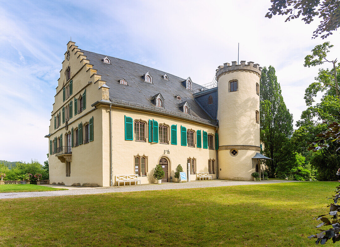 Roedental, Rosenau Castle