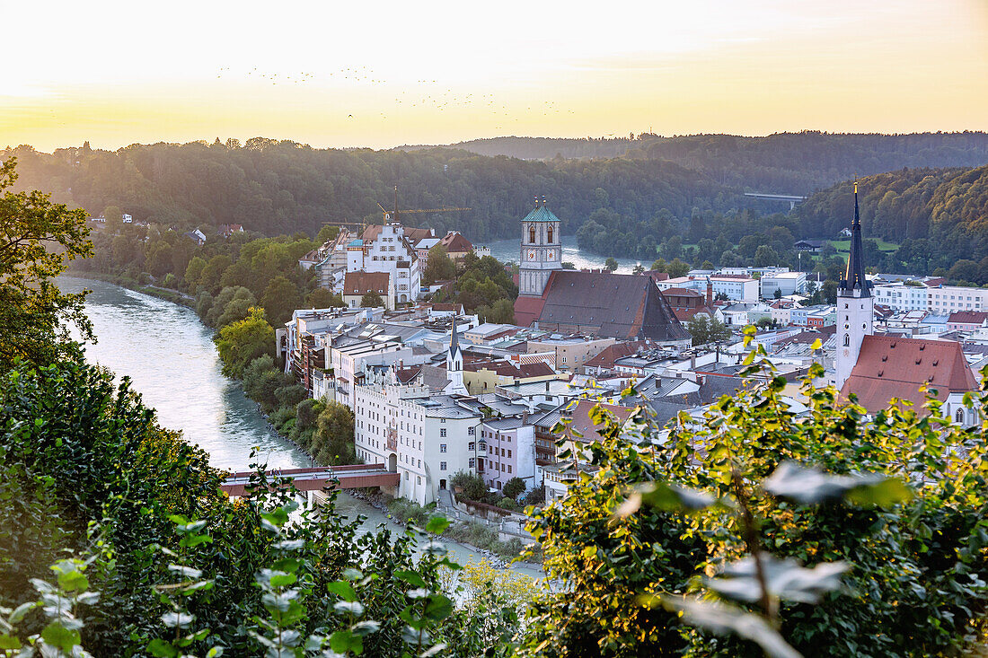 Wasserburg am Inn; Altstadt; Blick vom Aussichtspunkt Schöne Aussicht, Bayern, Deutschland