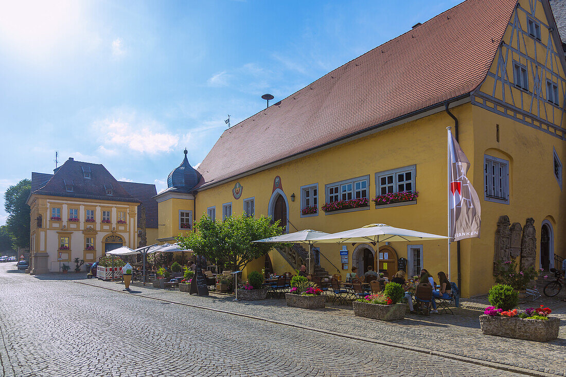 Frickenhausen, town hall and baroque town hall