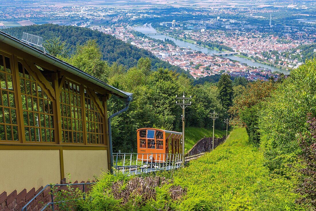 Heidelberg, mountain station of the Königstuhlbahn, and funicular