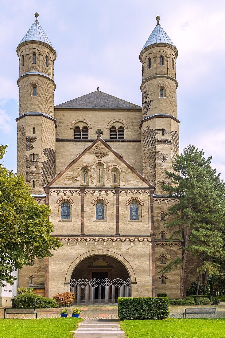 Cologne, St. Pantaleon, west facade