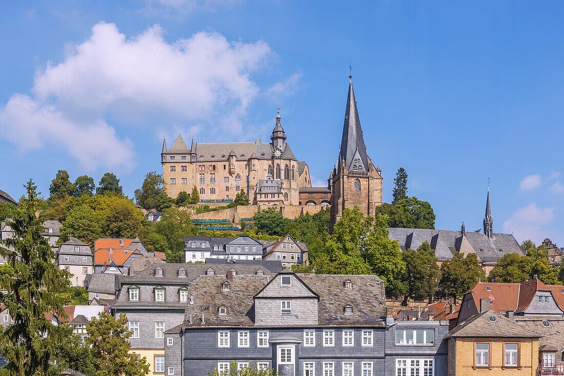 Marburg an der Lahn; View of the city with the Landgrave's Castle and the Lutheran parish church of St. Marien from the Ahrens department store