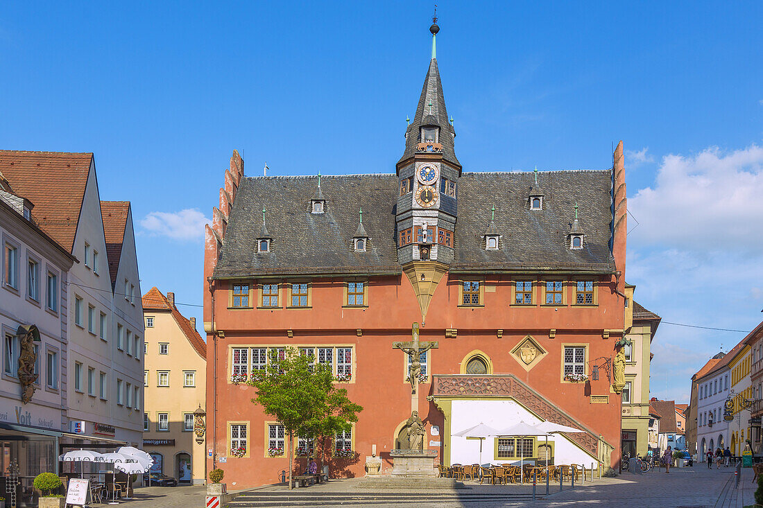 Ochsenfurt; Neues Rathaus mit Lanzentürmchen, Bayern, Deutschland