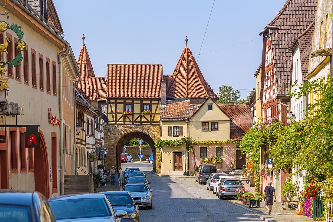 Prichsenstadt, west gate, city side, Luitpoldstraße, half-timbered houses