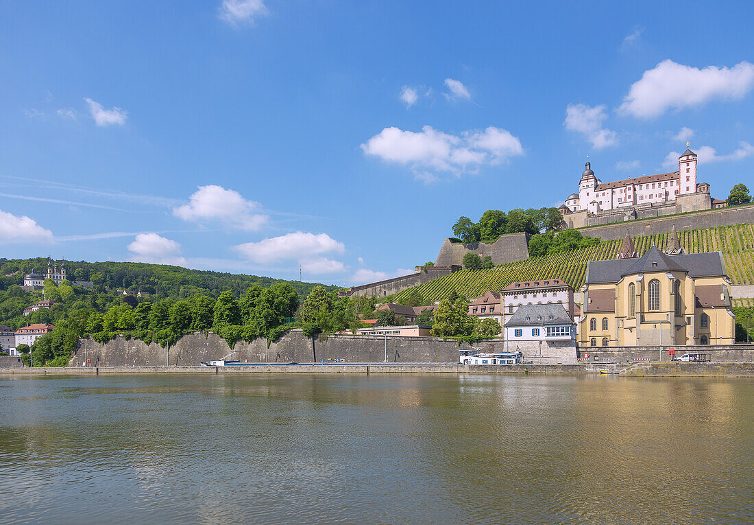 Würzburg; Festung Marienberg; romanische Basilika St. Burkard, Käppele, Bayern, Deutschland