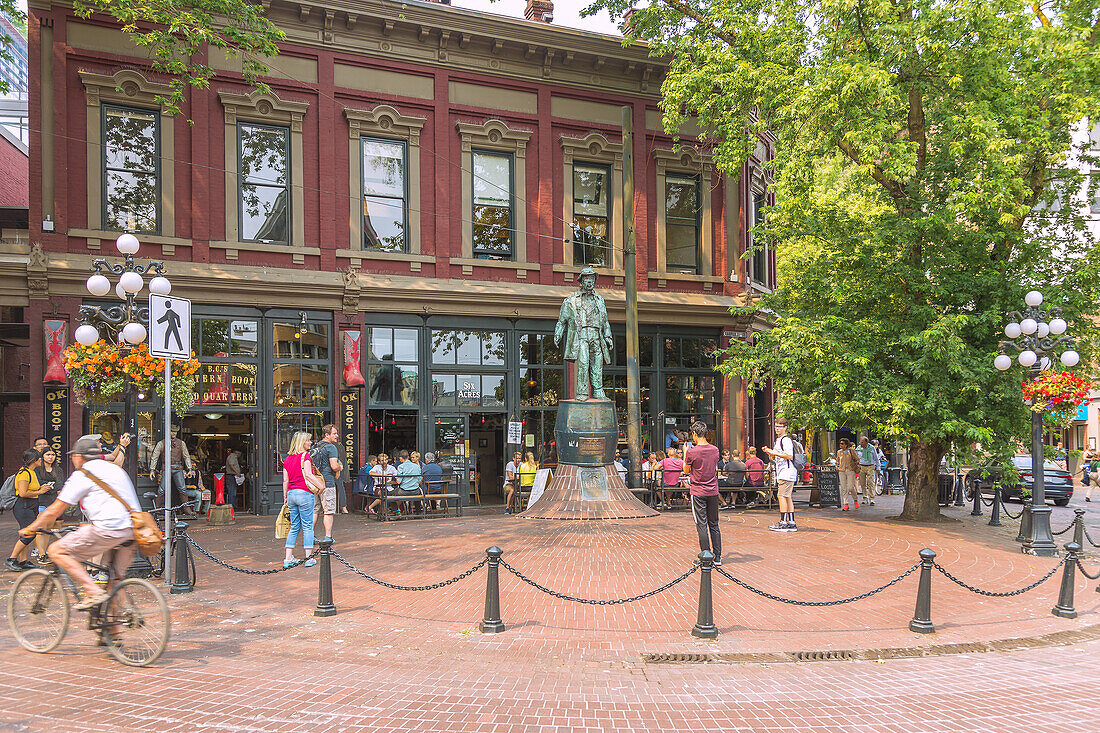 Vancouver, Gastown, Gassy Jack, bronze statue of city founder John Deighton