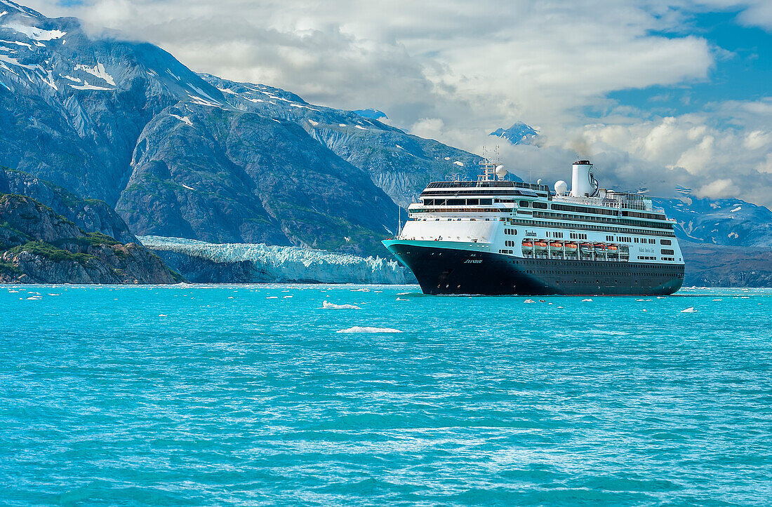 A cruise ship arrives at Margerie Glacier in Glacier Bay National Park