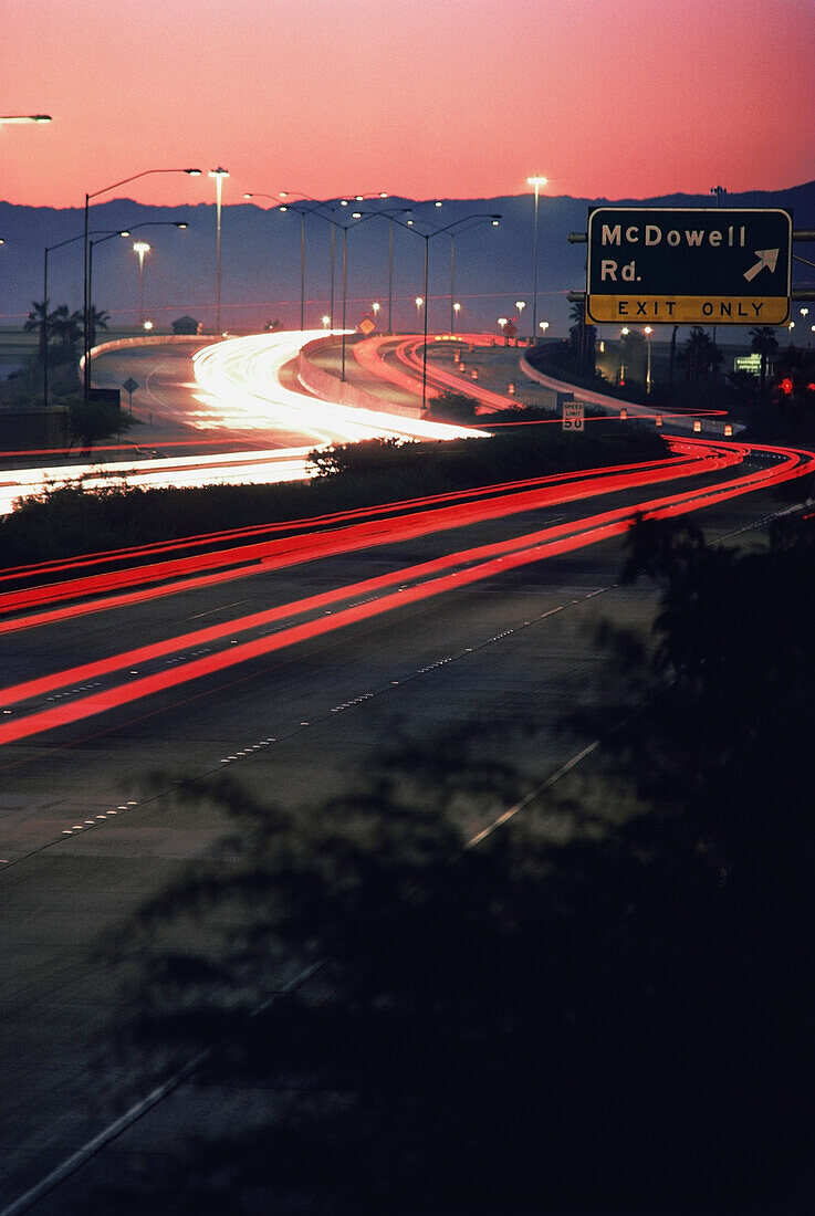 Verkehr auf einer Autobahn, Squaw Peak Highway, Phoenix, Maricopa County, Arizona, USA