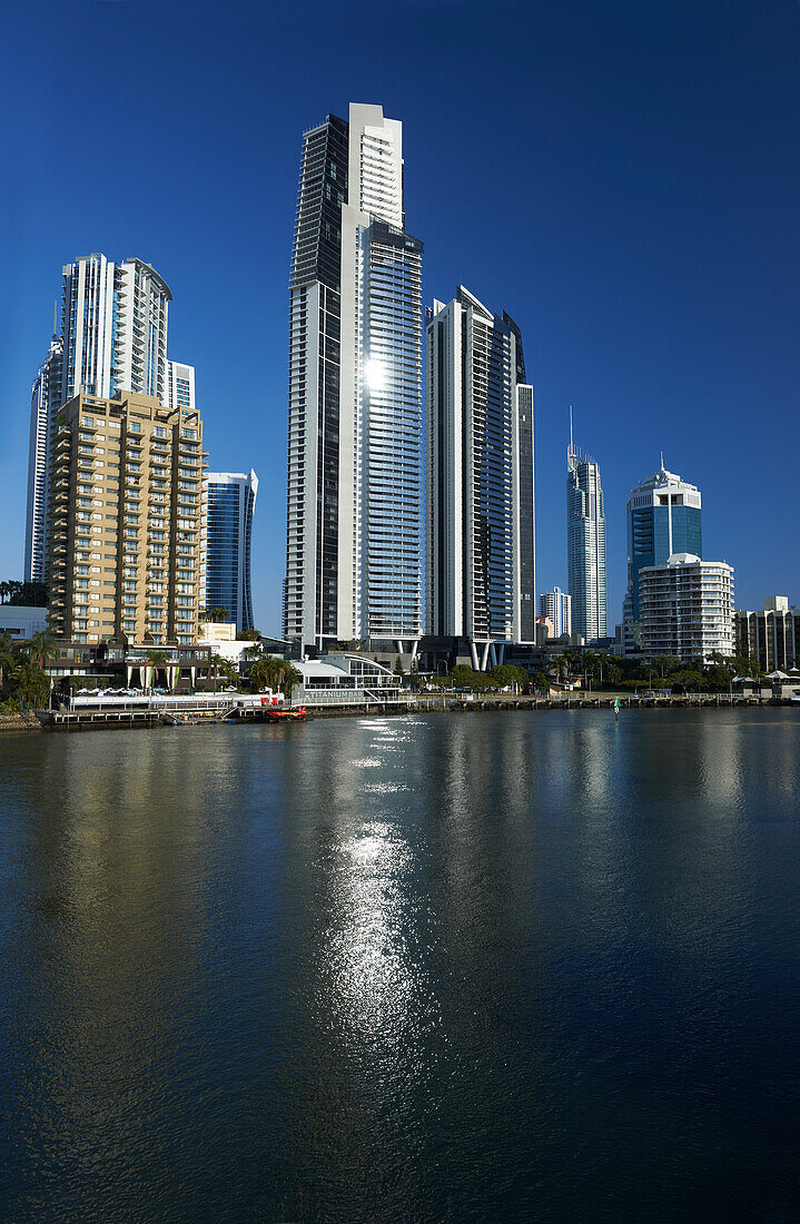Blick über den Brisbane River auf Brisbane CBD vom Kangaroo Point
