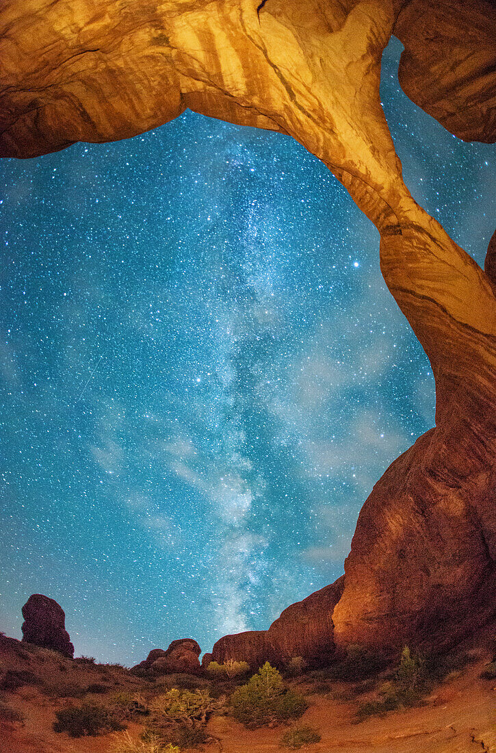 Arch and milky way, Arches National Park … – License image – 71385540 ...