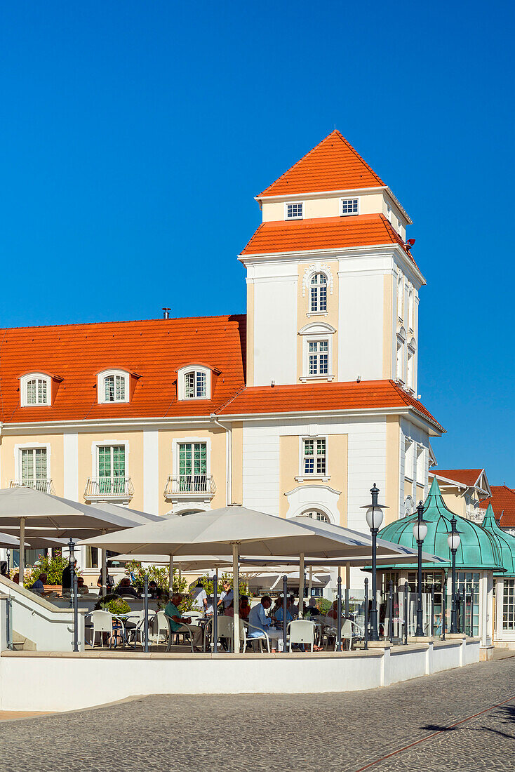 Kurhaus an der Promenade, Ostseebad Binz, Insel Rügen, Mecklenburg-Vorpommern, Deutschland