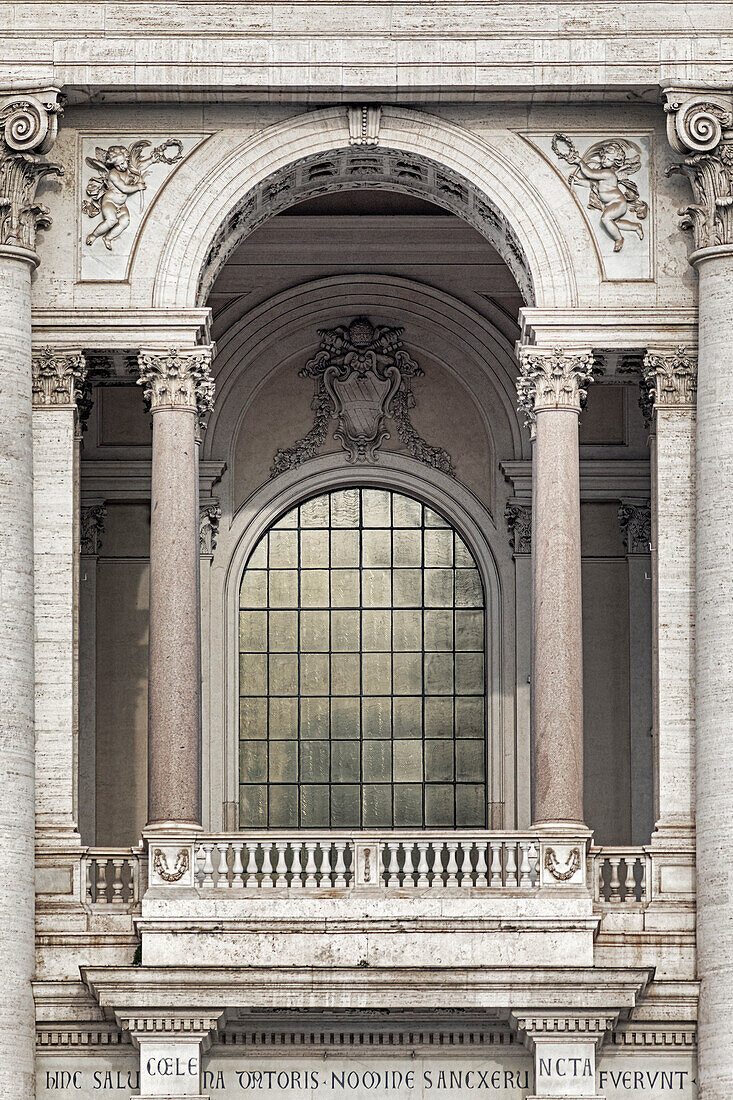 Fassade der Basilica di San Giovanni in Laterano Rom Italien