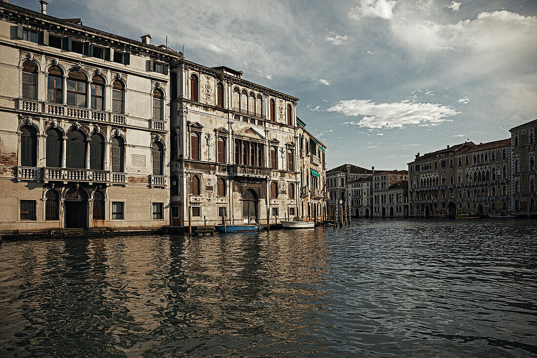 Häuser am Canale Grande Venedig Italien