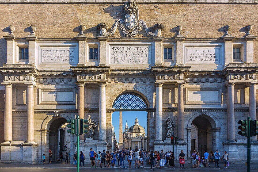 Rome, Piazza del Popolo, Porta del Popolo