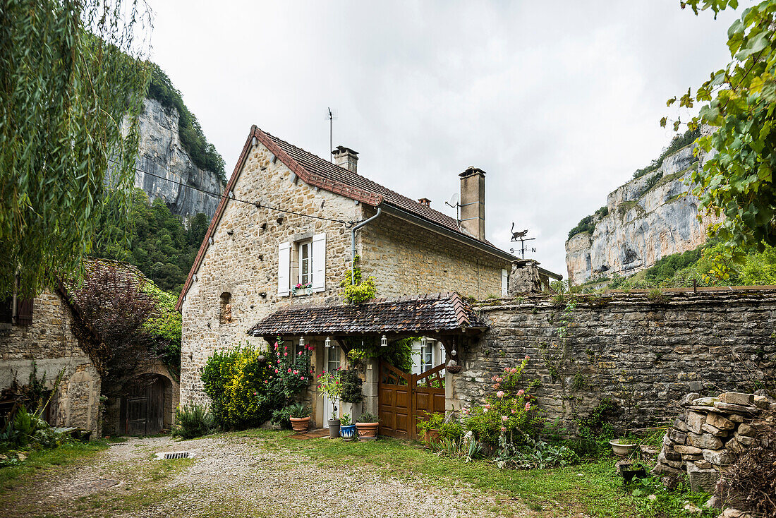 Baume-les-Messieurs, Departement Jura, Bourgogne-Franche-Comté, Jura, Frankreich
