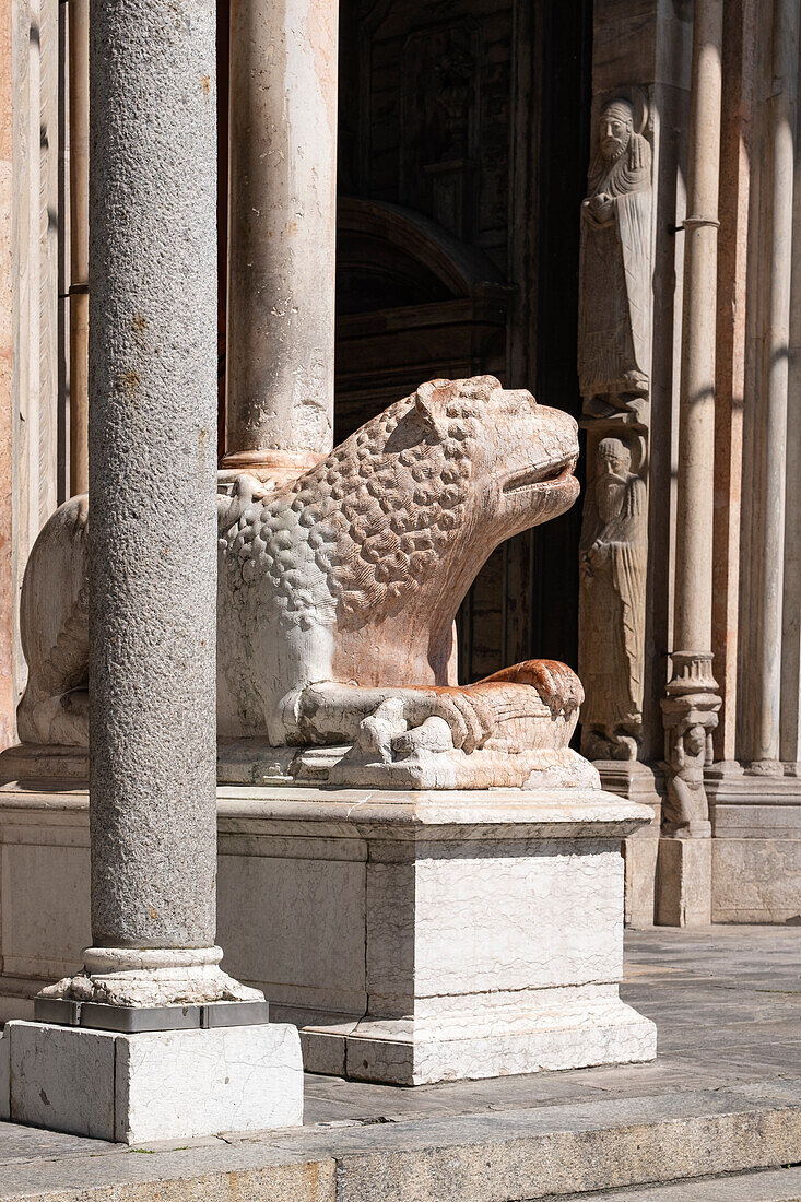 View of a pillared lion of the Duomo in the Piazza del Comune, Cremona, Lombardy, Italy, Europe