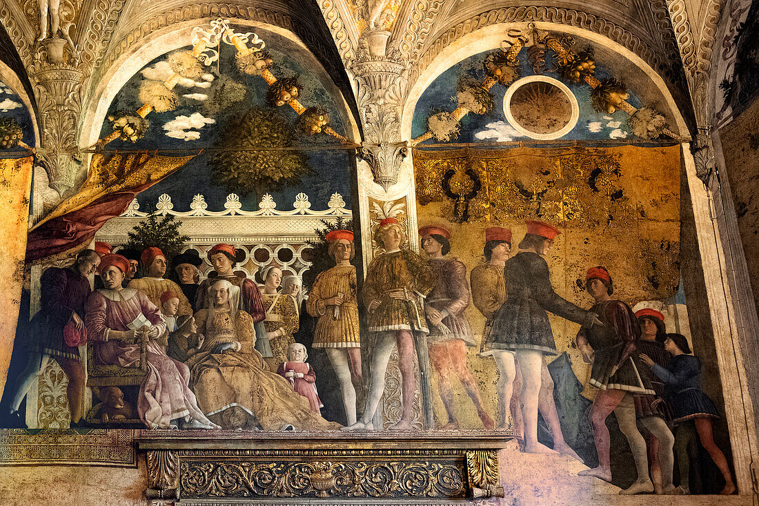Blick auf die Darstellung der ie Gonzaga-Dynastie durch Andrea Mantegna im Dogenpalast von Mantua, Mantova, Lombardei, Italien, Europa