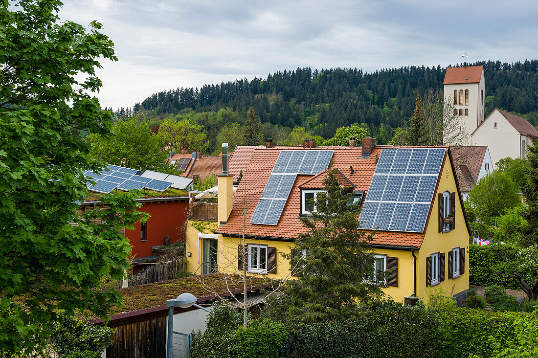 Detached houses with PV systems, Freiburg im Breisgau, Black Forest, Baden-Württemberg, Germany