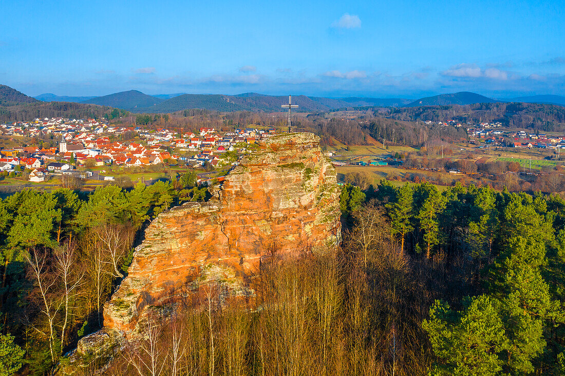 Luftansicht des Engelmannsfelsen bei Gossenweiler-Stein, Wasgau, Pfälzer Wald, Rheinland-Pfalz, Deutschland