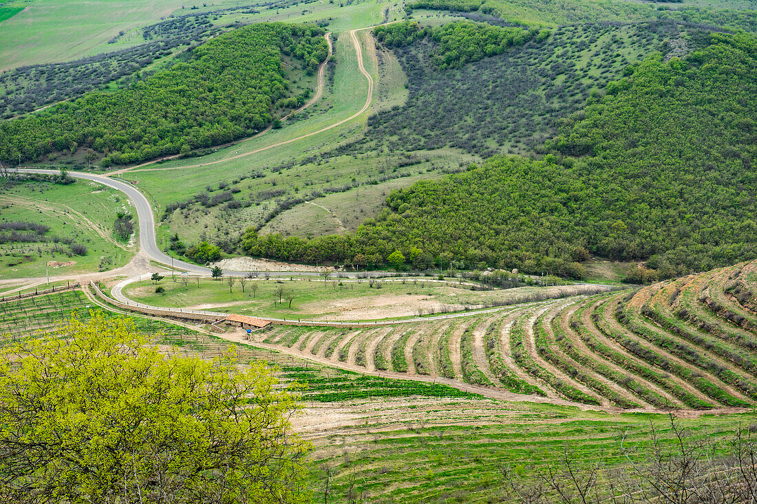 Berühmte Berglandschaft von Shida Kartli, Innerkartelien, in der Umgebung der Stadt Bolnissi, Georgien, Europa