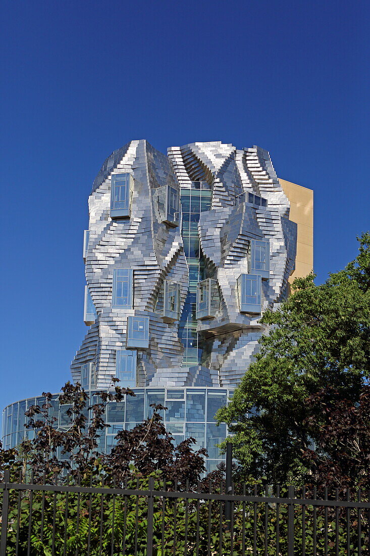 Le Phare d'Arles von Frank O. Gehry, das Kulturzentrum für Arles, Bouches-du Rhone, Provence-Alpes-Cote d'Azur, Frankreich