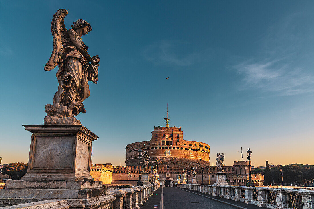 St. Angelo-Brücke (Ponte Sant'Angelo) und Castel Sant'Angelo, Engelsburg, UNESCO-Weltkulturerbe, Rom, Latium, Italien, Europa
