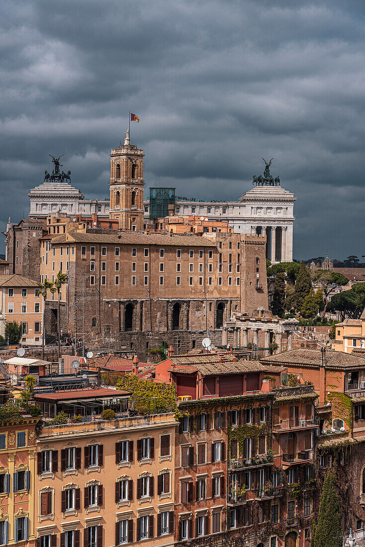 Blick auf Antikes Forum und Kapitolshügel, Rom, Latium, Italien, Europa