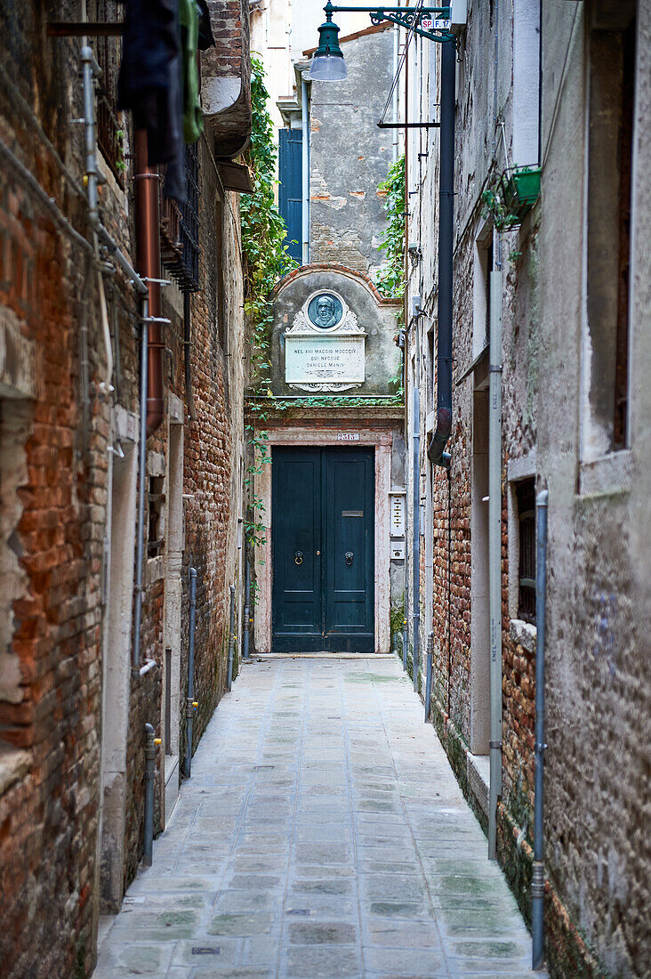 Blick in einen Innenhof an der Rio Tera Primo, Venedig, Italien, Europa