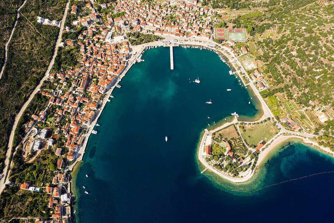 Bucht der Stadt Vis, Insel Vis, Mittelmeer, Kroatien