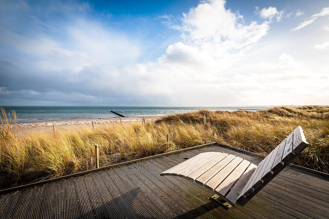 Beach sofa in Grossenbrode in the sunshine, Baltic Sea, Ostholstein, Schleswig-Holstein, Germany
