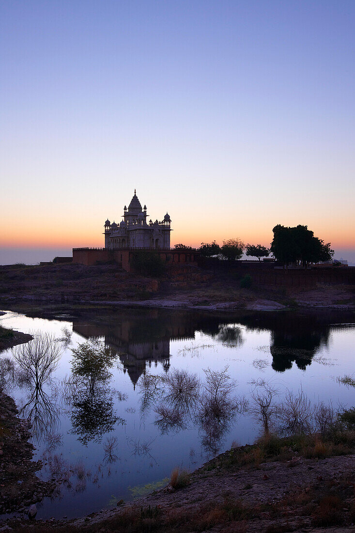Jaswant Thada Mausoleum, Jodhpur vor der Morgendämmerung, Indien