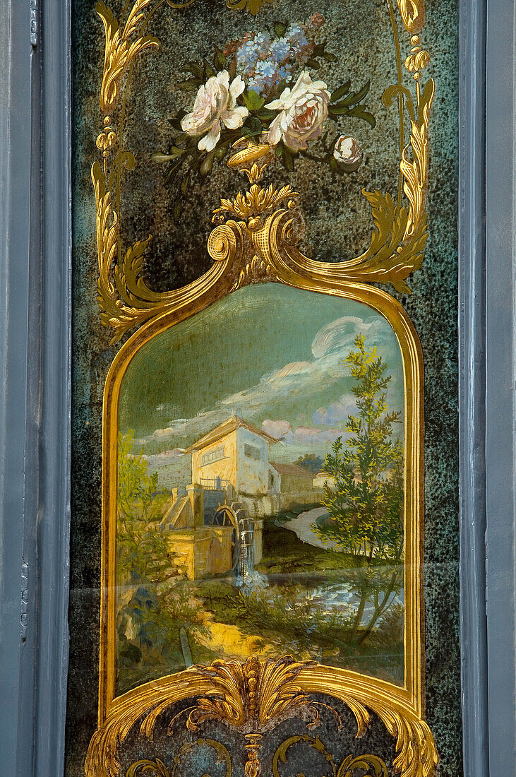 Goldgerahmtes Wandbild in der Rue des Francs Bourgeois mit einer Mühle und Blumen, Marais