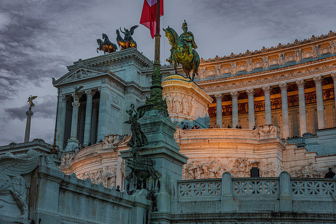 Reiterstandbild von Viktor Emanuel II. am  Monumento a Vittorio Emanuele II, Rom, Latium, Italien, Europa