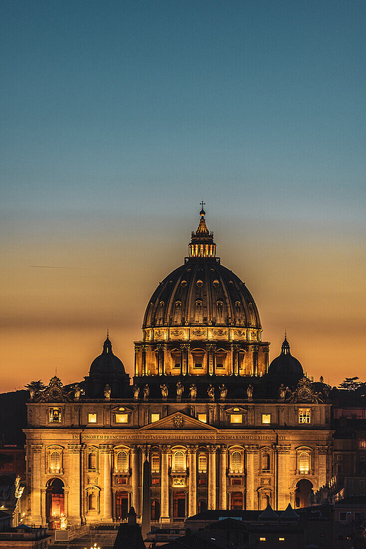 Petersdom bei Nacht, Rom, Latium, Italien, Europa