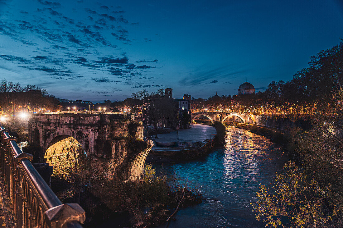 Ruine Pons Aemilius älteste Steinbrücke in Rom, Latium, Italien, Europa